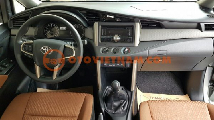 Bán Toyota Innova 2.0 E 2017 Giá 713tr, TT 190tr