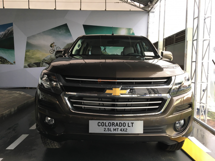 Chevrolet Colorado 2.5 LT, Khuyến mãi 20 triệu.