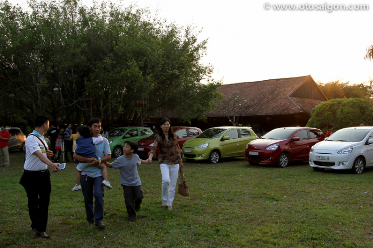 Dàn xe Mitsubishi Mirage đủ màu sắc họp mặt tại TPHCM