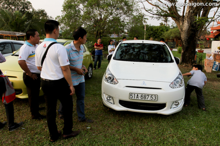 Dàn xe Mitsubishi Mirage đủ màu sắc họp mặt tại TPHCM