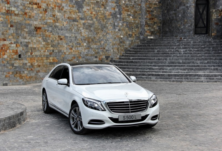 Mercedes S500L được nâng cấp nhiều tính năng mới tại Việt Nam