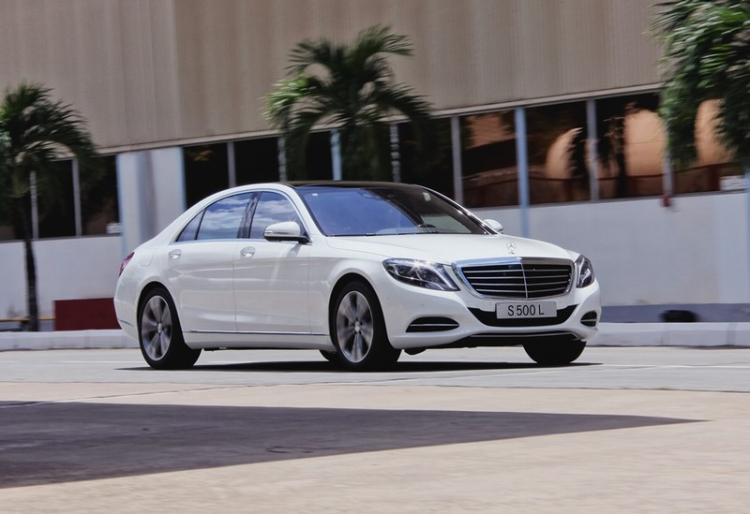 Mercedes S500L được nâng cấp nhiều tính năng mới tại Việt Nam