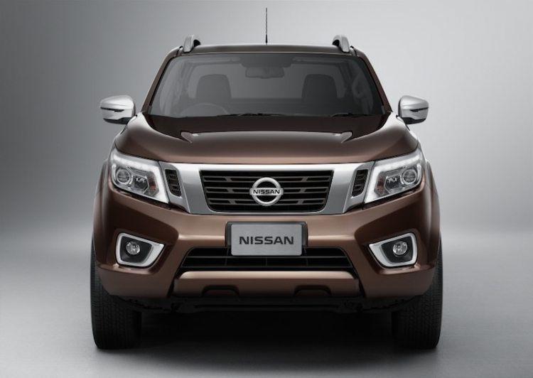 Nissan Navara hoàn toàn mới: 7 số tự động !