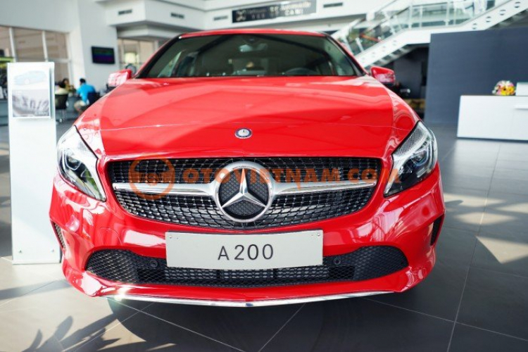 Mercedes Trường Chinh giao xe ngay và giá tốt nhất