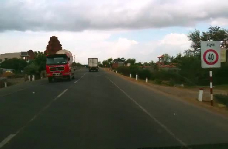 Tập hợp các biển báo <40km/h cần loại bỏ nào