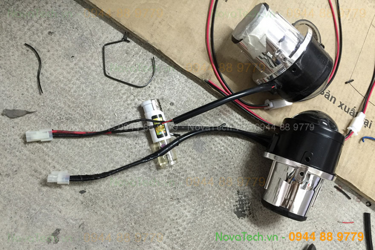 Ford Ranger Wildtrak chạy từ Hà Nội vào SG độ Bi-Xenon và Mí LED với Angel Eyes LED Ford Ranger Wildtrak chạy từ Hà Nội vào SG độ Bi-Xenon và Mí LED với Angel Eyes LED