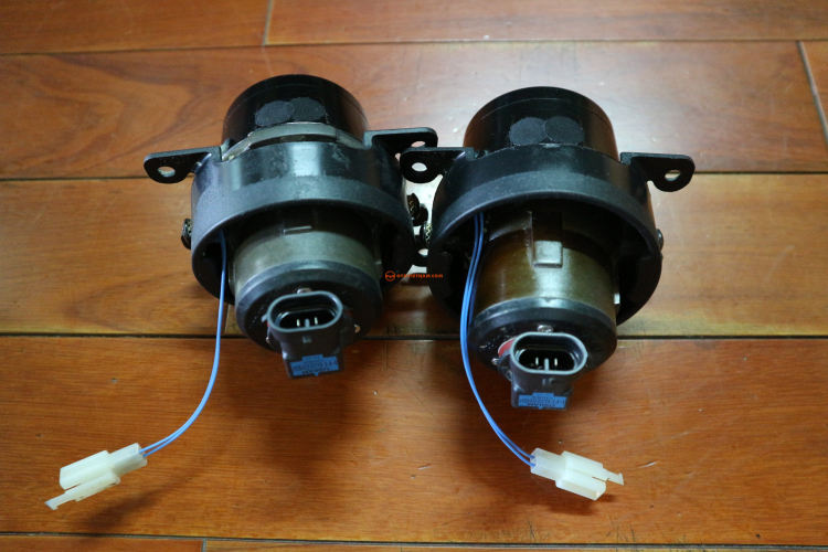 Đèn sương mù, đèn gầm ô tô chiếu cao thấp. Đèn Bixenon gầm. ĐÈn Bixenon pha Q5, Hela Đèn sương mù, đèn gầm ô tô chiếu cao thấp. Đèn Bixenon gầm. ĐÈn Bixenon pha Q5, Hela