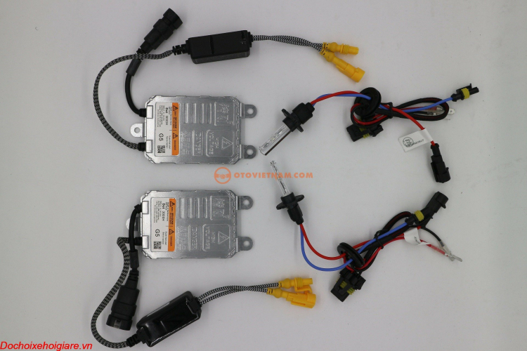 Đèn sương mù, đèn gầm ô tô chiếu cao thấp. Đèn Bixenon gầm. ĐÈn Bixenon pha Q5, Hela Đèn sương mù, đèn gầm ô tô chiếu cao thấp. Đèn Bixenon gầm. ĐÈn Bixenon pha Q5, Hela