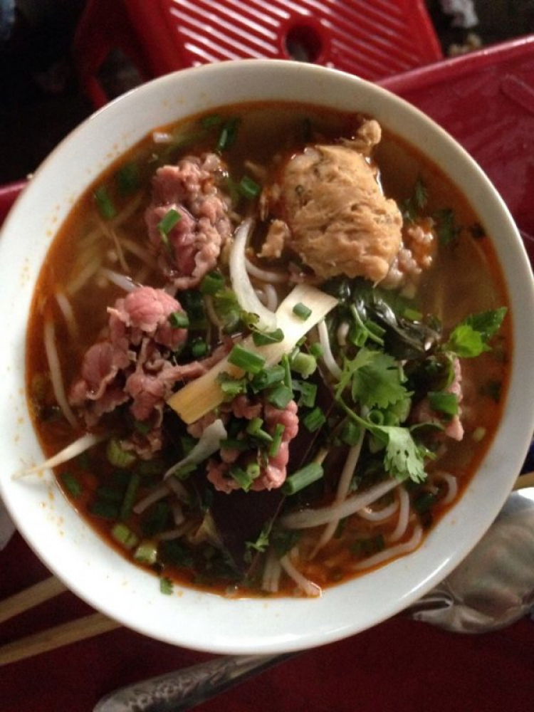Huế - Ăn gì ở đâu thăm gì? (sưu tầm)