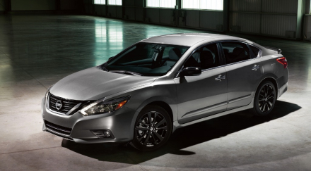 2017_Nissan_Altima_Midnight_Edition_01.jpg