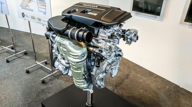 Honda Accord 2018 sẽ sử dụng động cơ tăng áp và hộp số 10 cấp