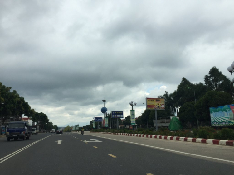 Hè Về, Chở Vợ Con Xuyên Việt. Hè Về, Chở Vợ Con Xuyên Việt.
