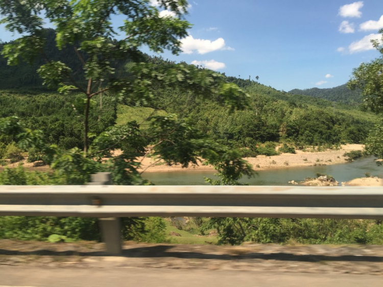 Hè Về, Chở Vợ Con Xuyên Việt. Hè Về, Chở Vợ Con Xuyên Việt.