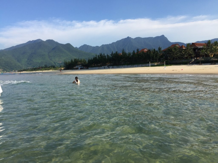 Hè Về, Chở Vợ Con Xuyên Việt. Hè Về, Chở Vợ Con Xuyên Việt.