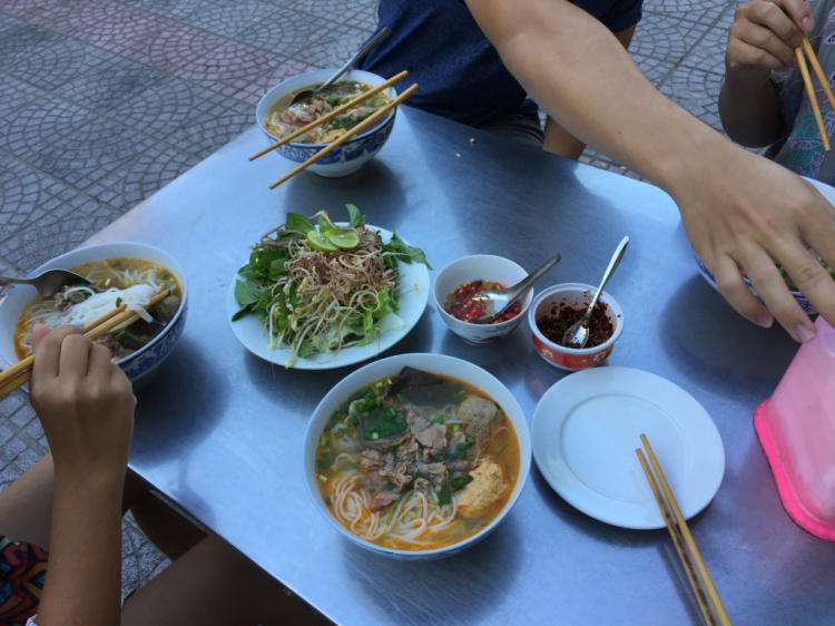 Hè Về, Chở Vợ Con Xuyên Việt. Hè Về, Chở Vợ Con Xuyên Việt.