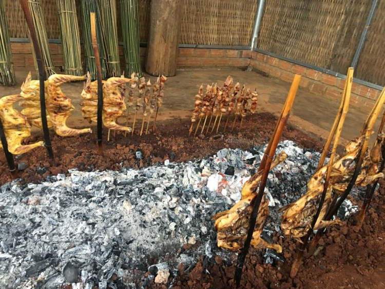 Hè Về, Chở Vợ Con Xuyên Việt. Hè Về, Chở Vợ Con Xuyên Việt.