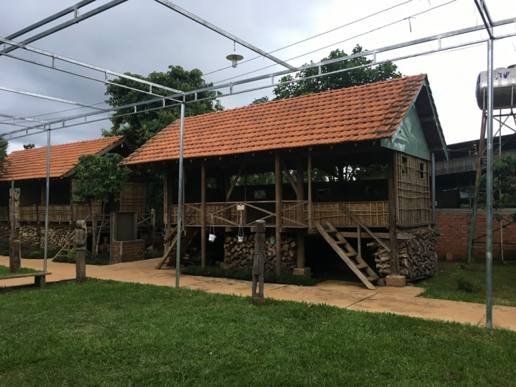 Hè Về, Chở Vợ Con Xuyên Việt. Hè Về, Chở Vợ Con Xuyên Việt.