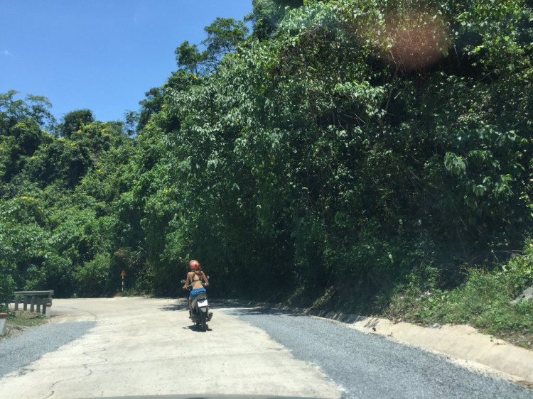 Hè Về, Chở Vợ Con Xuyên Việt. Hè Về, Chở Vợ Con Xuyên Việt.