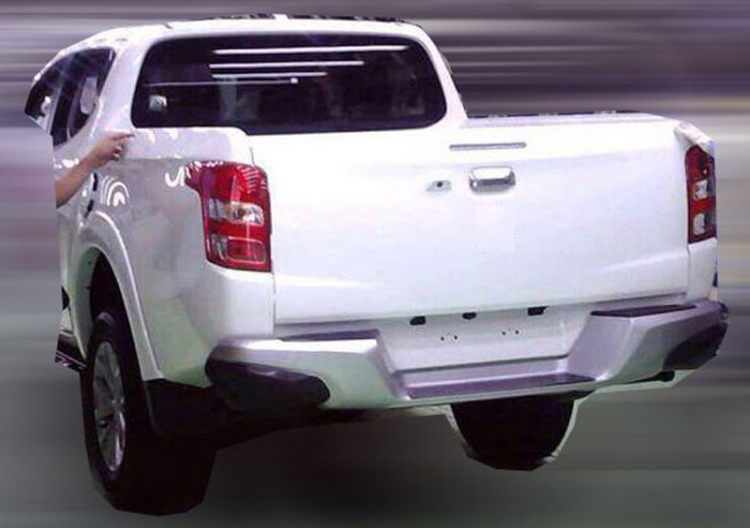 Rò rỉ ảnh Mitsubishi Triton 2015 Rò rỉ ảnh Mitsubishi Triton 2015