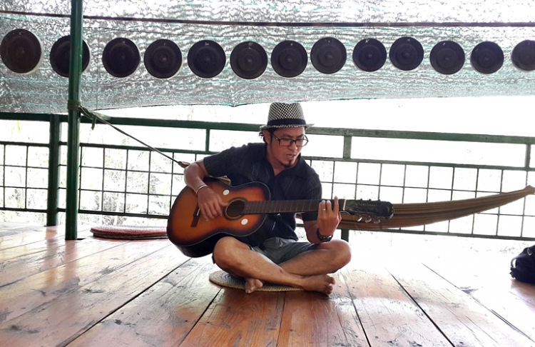 Hè về ! Hè về !