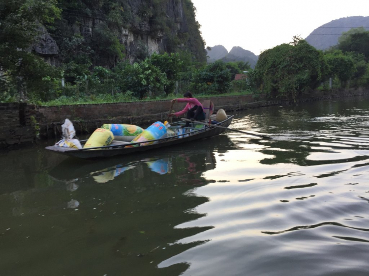 Hè Về, Chở Vợ Con Xuyên Việt. Hè Về, Chở Vợ Con Xuyên Việt.