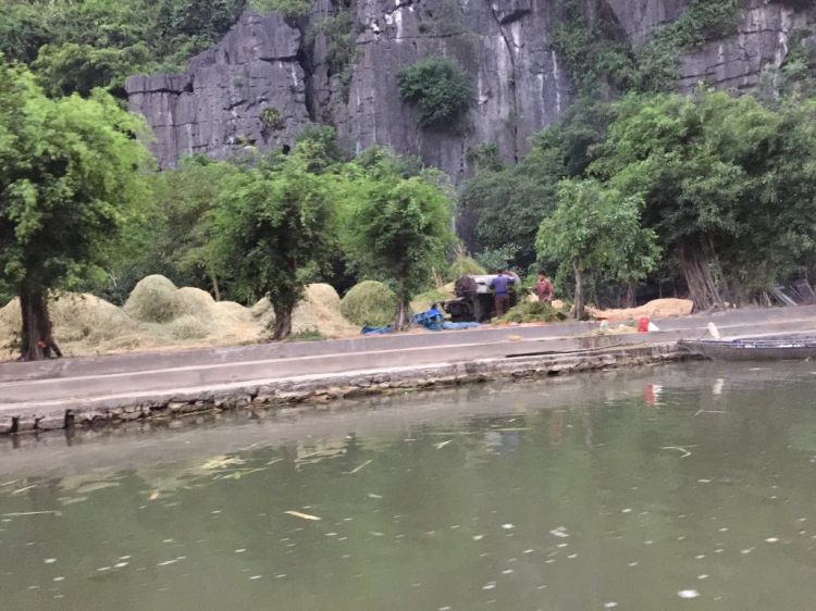 Hè Về, Chở Vợ Con Xuyên Việt. Hè Về, Chở Vợ Con Xuyên Việt.