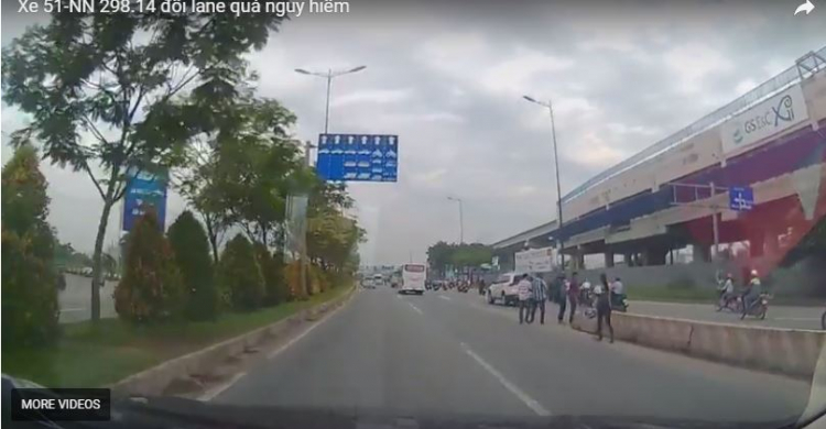Xe 51-NN 298.14 đổi lane quá nguy hiểm Xe 51-NN 298.14 đổi lane quá nguy hiểm
