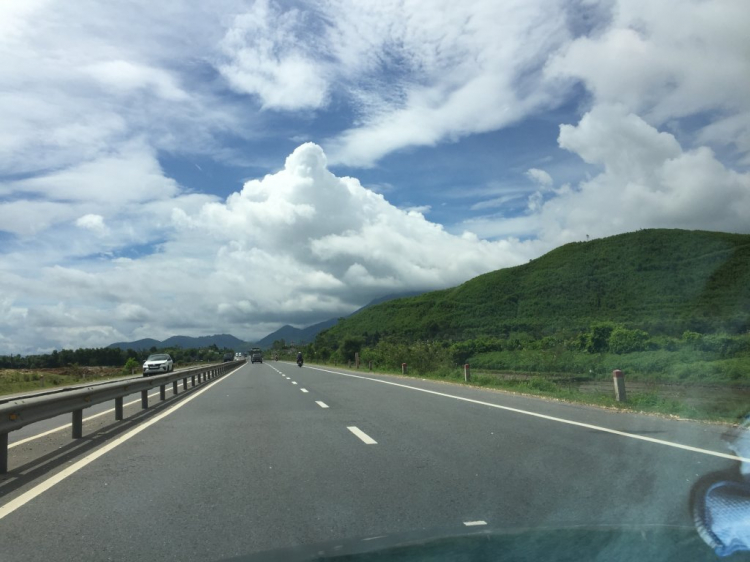 Hè Về, Chở Vợ Con Xuyên Việt. Hè Về, Chở Vợ Con Xuyên Việt.
