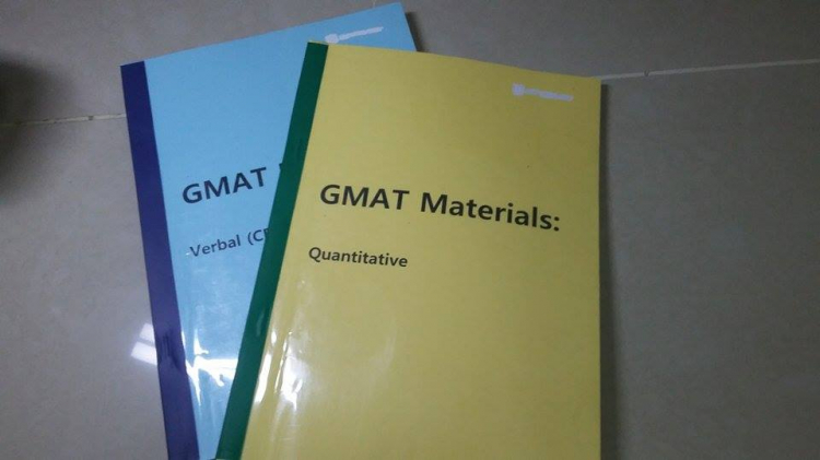Bộ sách luyện thi GMAT của Manhattan và GMAC