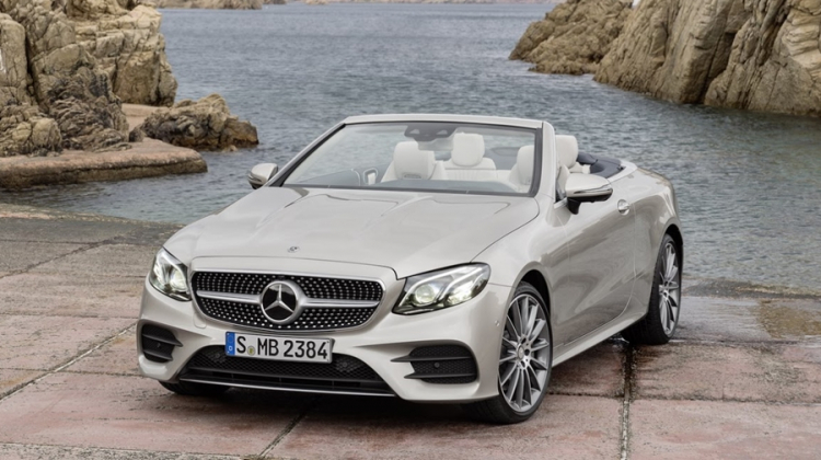 Mercedes E-Class Cabriolet bắt đầu bán ra với phiên bản đặc biệt 25th Ann Edition