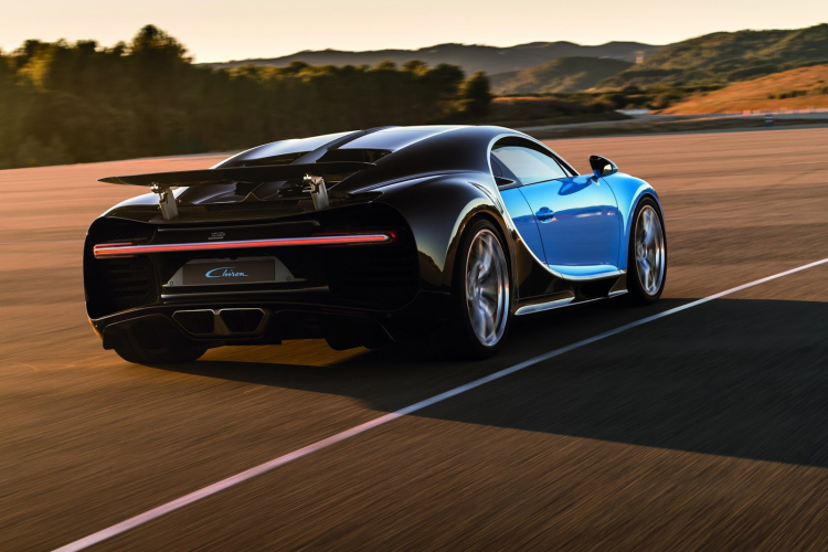 Bugatti Chiron có thể dễ dàng đạt tốc độ 420 km/h