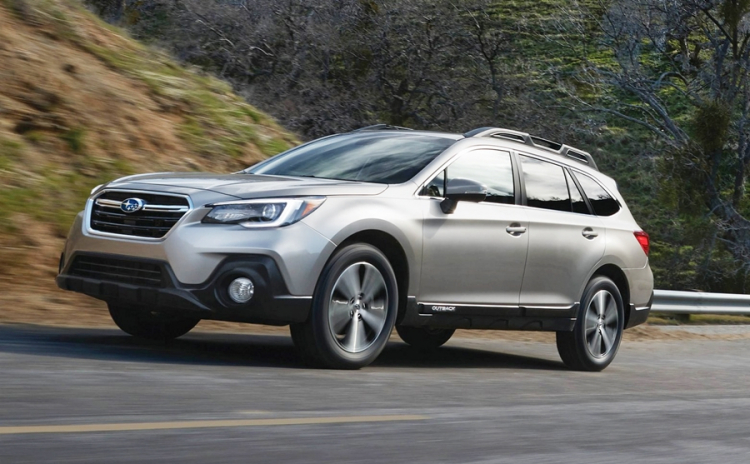 Subaru Legacy và Outback 2018 có giá từ 22.195 USD