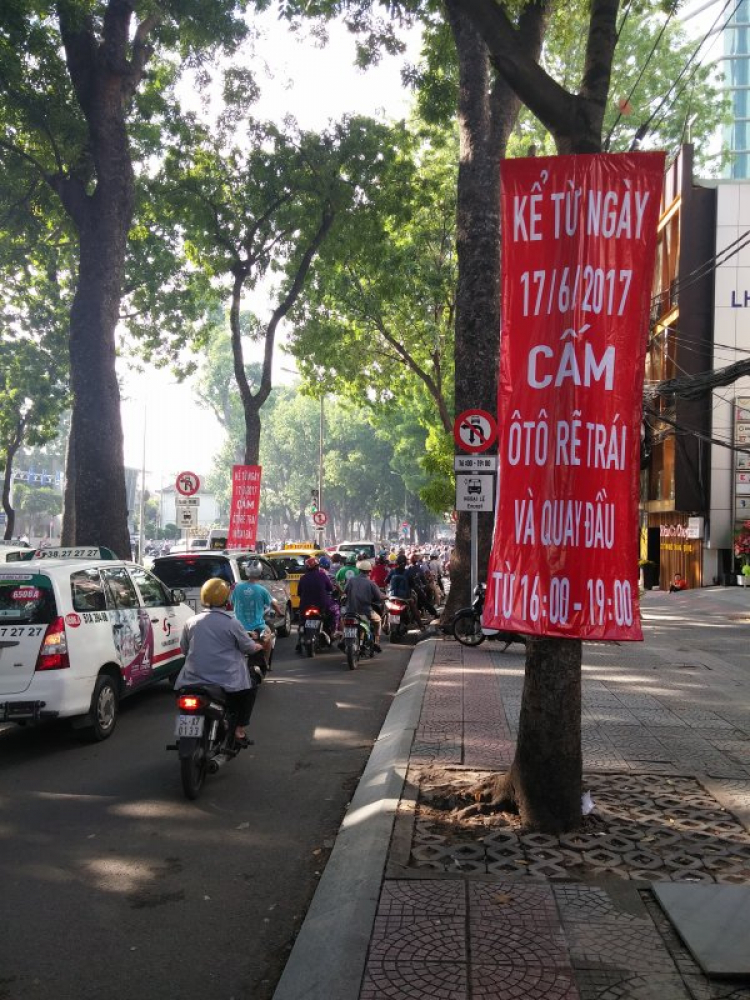 Cấm ô tô rẽ trái từ Tôn Đức Thắng qua Nguyễn Hữu Cảnh từ 16:00 - 19:00