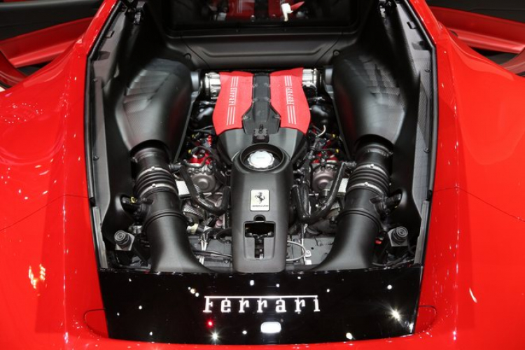 Ngắm "Động cơ năm 2017" của Ferrari 488 GTB