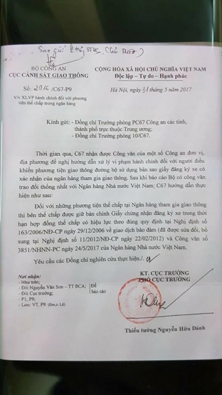 Cavet xe vay ngân hàng bị CSGT làm khó, ai đúng ai sai ? Cavet xe vay ngân hàng bị CSGT làm khó, ai đúng ai sai ?