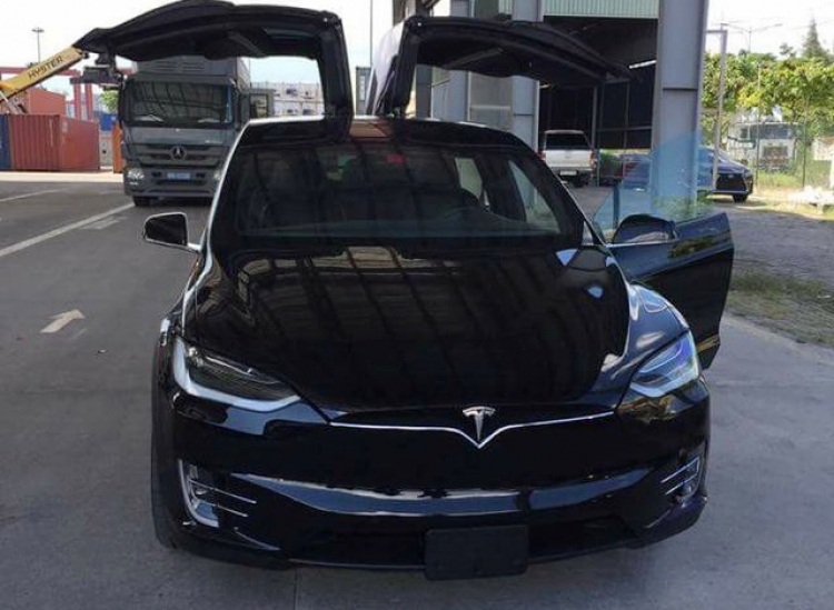 Tesla Model X thứ 2 về Việt Nam