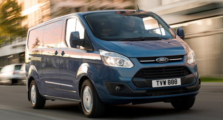 400.000 xe Ford Transit  bị triệu hồi vì trục truyền động