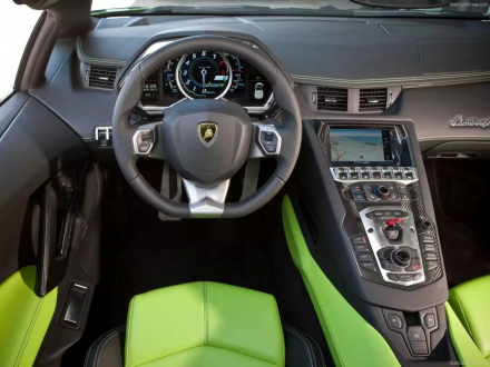2014 Lamborghini Aventador LP700-4 Roadster (54).jpg
