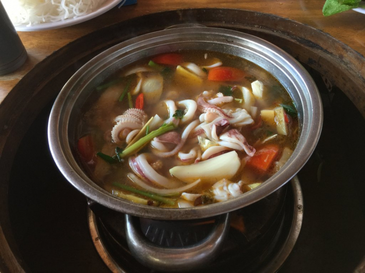 Hè Về, Chở Vợ Con Xuyên Việt. Hè Về, Chở Vợ Con Xuyên Việt.