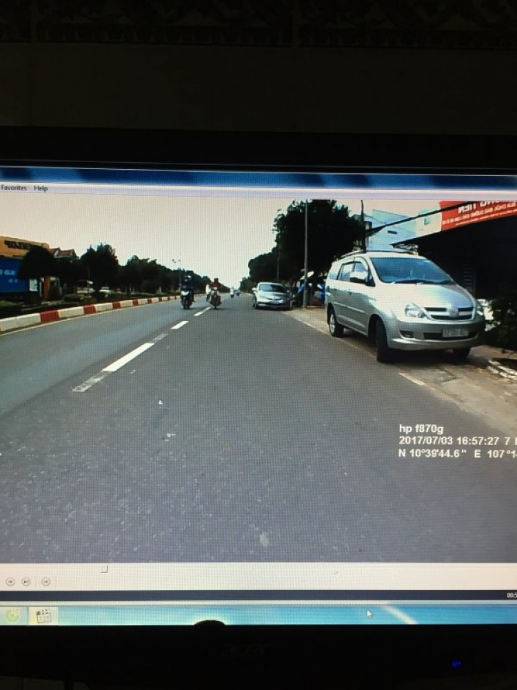 Tại sao camera hành trình phía sau quay hình ảnh bị ngược?