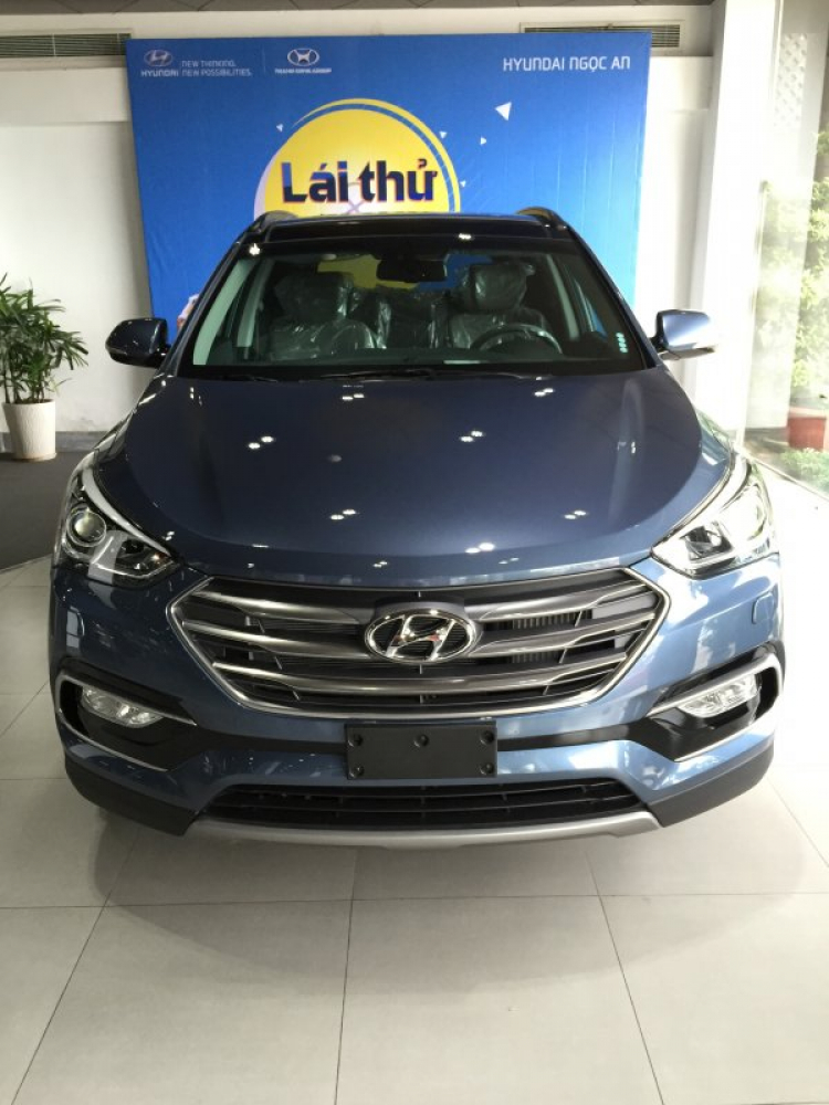 Giá Xe Hyundai Santafe 2017 Khuyến mãi lên tới 100tr