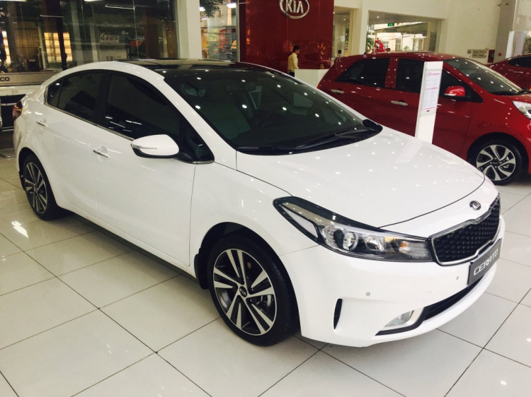 KIA CERATO 2017 - Trang bị sạc điện thoại không dây, giá cực ưu đãi