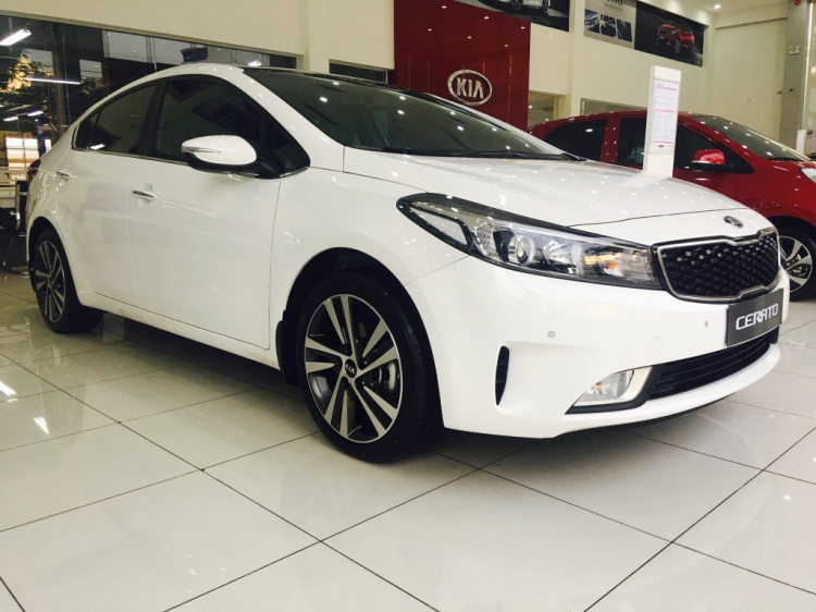 KIA CERATO 2017 - Trang bị sạc điện thoại không dây, giá cực ưu đãi