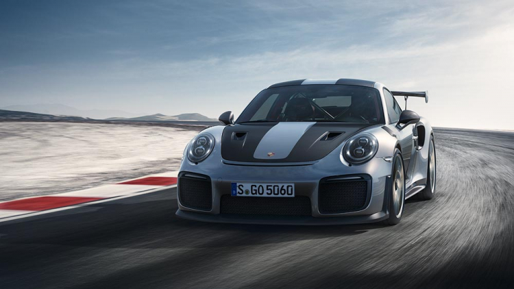 Porsche ra mắt phiên bản 911 GT2 RS mạnh tới 700 mã lực