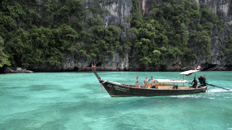 MBFC khởi hành Caravan Hè 2014 : Sài Gòn, Việt Nam – Phuket, TháiLan MBFC khởi hành Caravan Hè 2014 : Sài Gòn, Việt Nam – Phuket, TháiLan