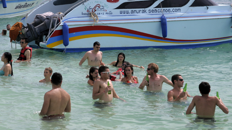 MBFC khởi hành Caravan Hè 2014 : Sài Gòn, Việt Nam – Phuket, TháiLan MBFC khởi hành Caravan Hè 2014 : Sài Gòn, Việt Nam – Phuket, TháiLan