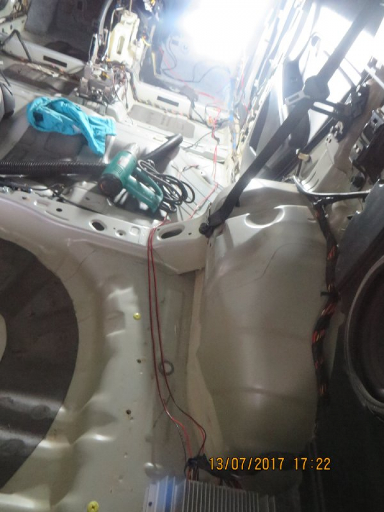 Cách âm cho Kia Sportage Cách âm cho Kia Sportage