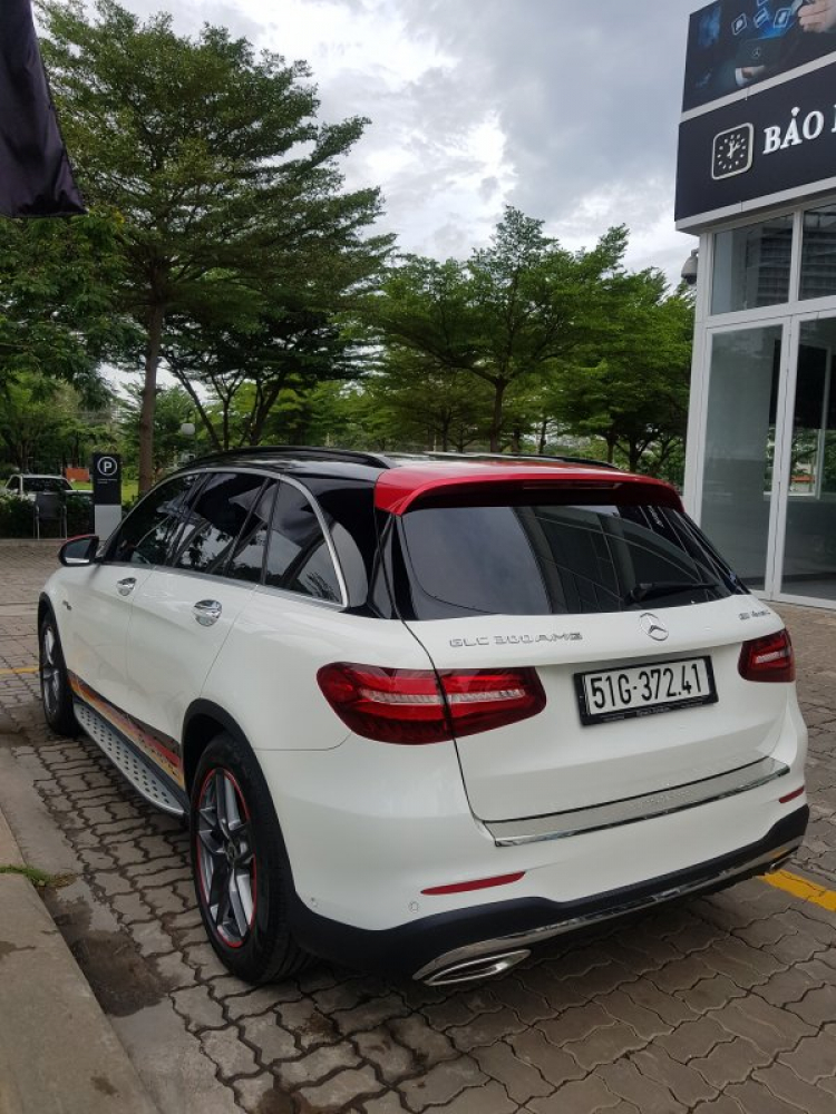 Em khoe GLC300AMG xấu lạ