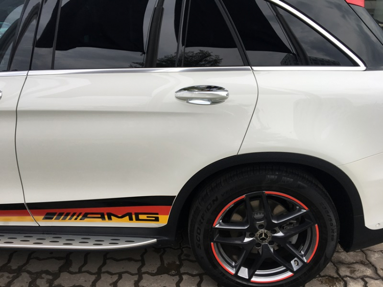 Em khoe GLC300AMG xấu lạ