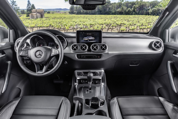 X-Class - bán tải hạng sang đầu tiên của Mercedes chính thức ra mắt